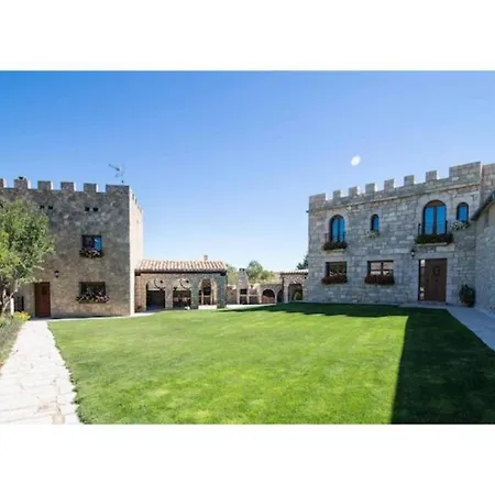 Castillo Goyito Sasamon